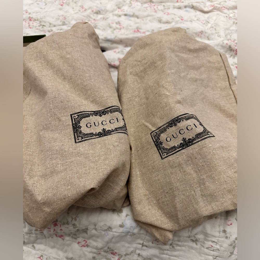 Gucci chunky leather Gg supreme canvas low top tennis shoes - Picture 2 of 16